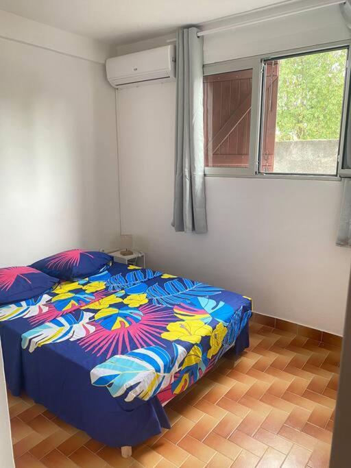 Appartement A Proximite De La Plage Du Bourg ! Sainte-Anne  Eksteriør billede