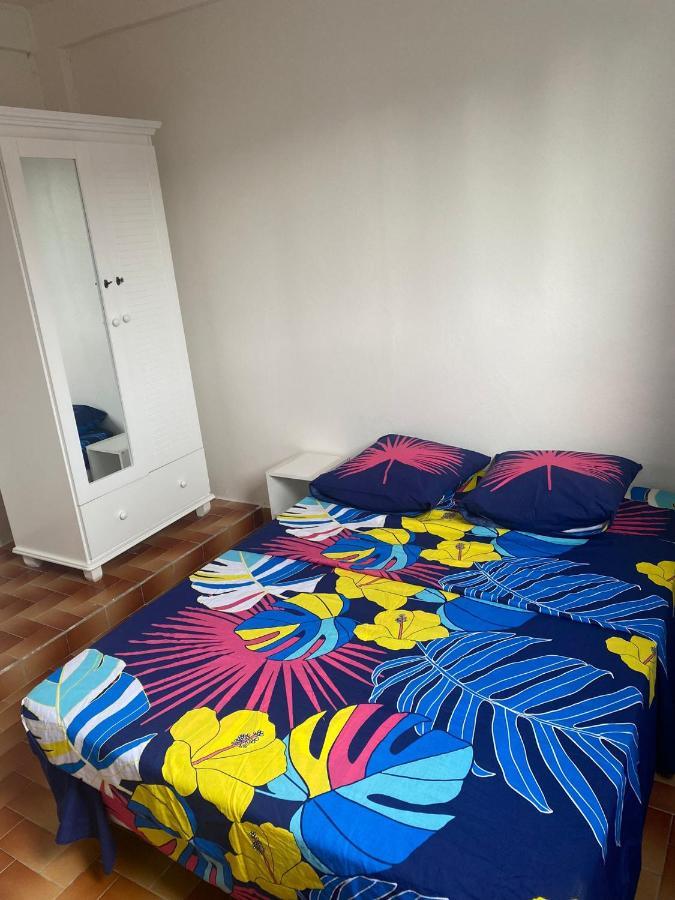 Appartement A Proximite De La Plage Du Bourg ! Sainte-Anne  Eksteriør billede